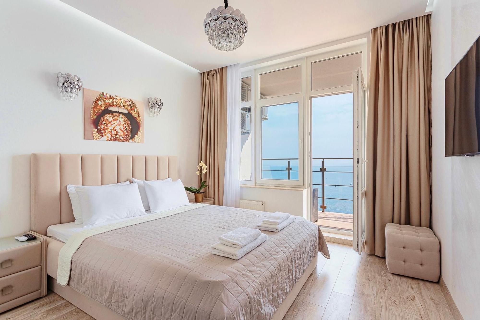 Direct Sea View Apartment Odesa Exterior photo