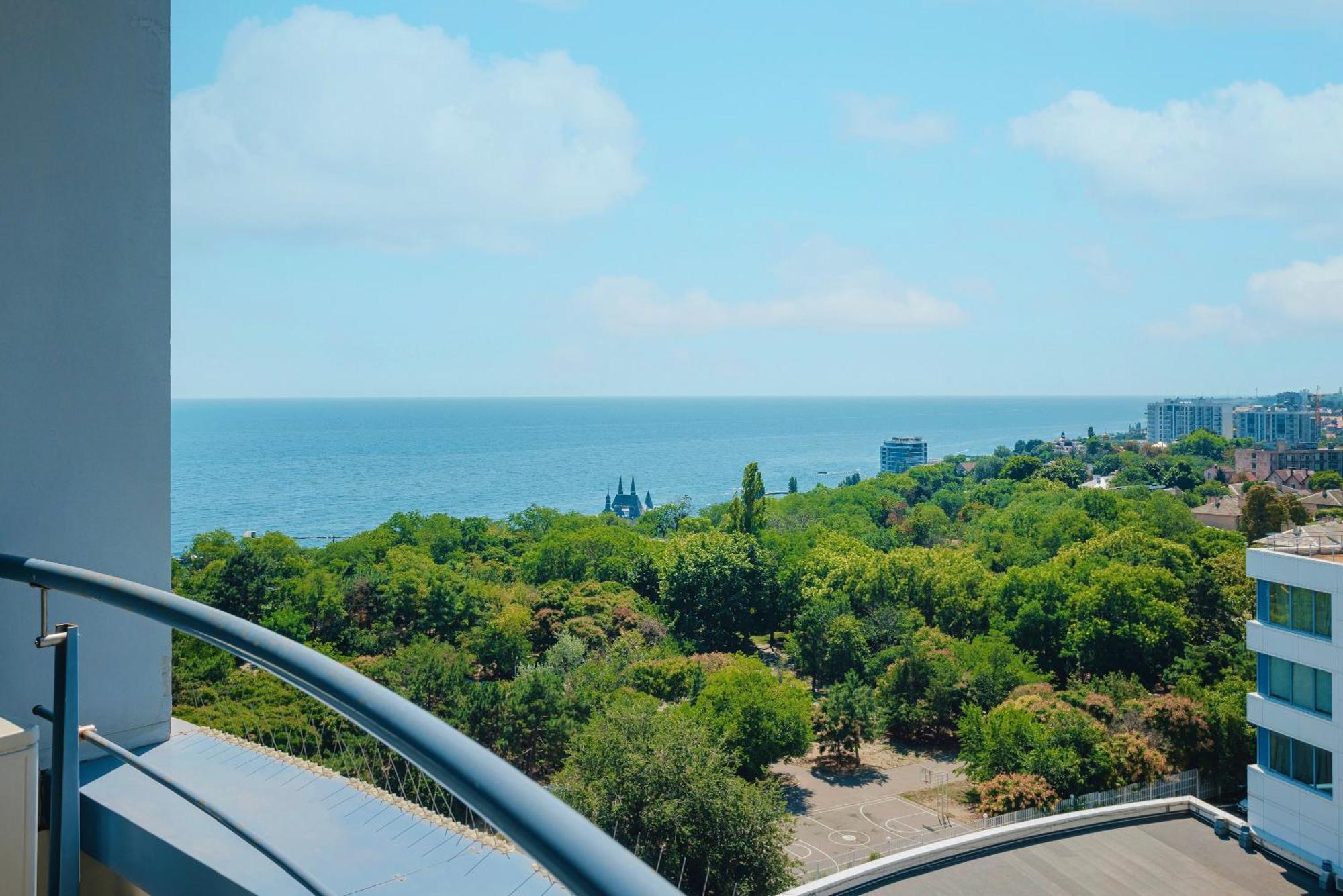 Direct Sea View Apartment Odesa Exterior photo
